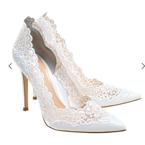 Like New GIANVITO ROSSI White Lace and Leather Pumps, elegant, wedding 🤍